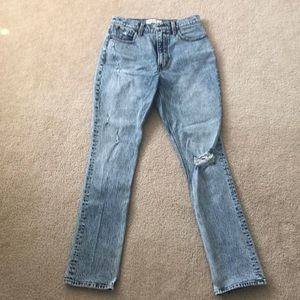 Abercrombie &Fitch 90’s skinny high rise. 28/6